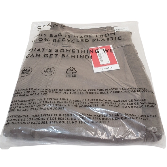 SPANX Pants - SPANX Women's Stretch Twill Shorts Smoke 6" Medium NWT